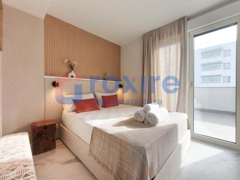 3 soverom Leilighet til leie i Ibiza by med svømmebasseng garasje - € 5 000 (Ref: 9774337)