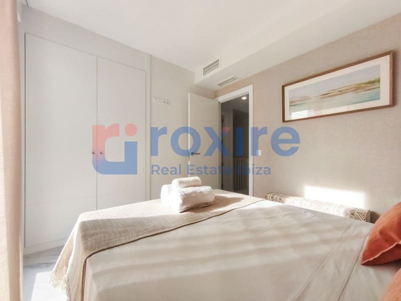 3 soverom Leilighet til leie i Ibiza by med svømmebasseng garasje - € 5 000 (Ref: 9774337)