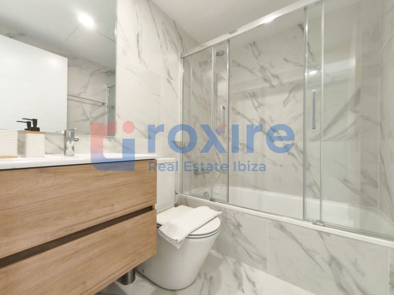 3 soverom Leilighet til leie i Ibiza by med svømmebasseng garasje - € 5 000 (Ref: 9774337)