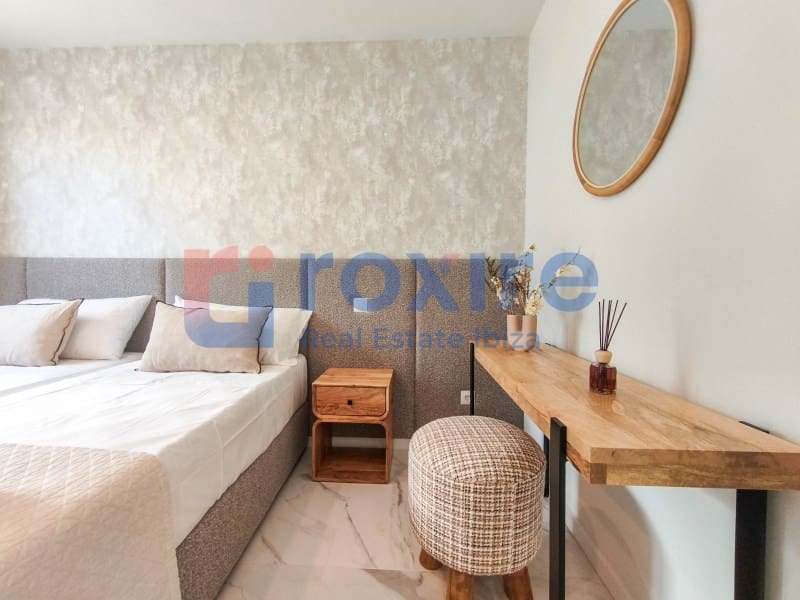 3 soverom Leilighet til leie i Ibiza by med svømmebasseng garasje - € 5 000 (Ref: 9774337)