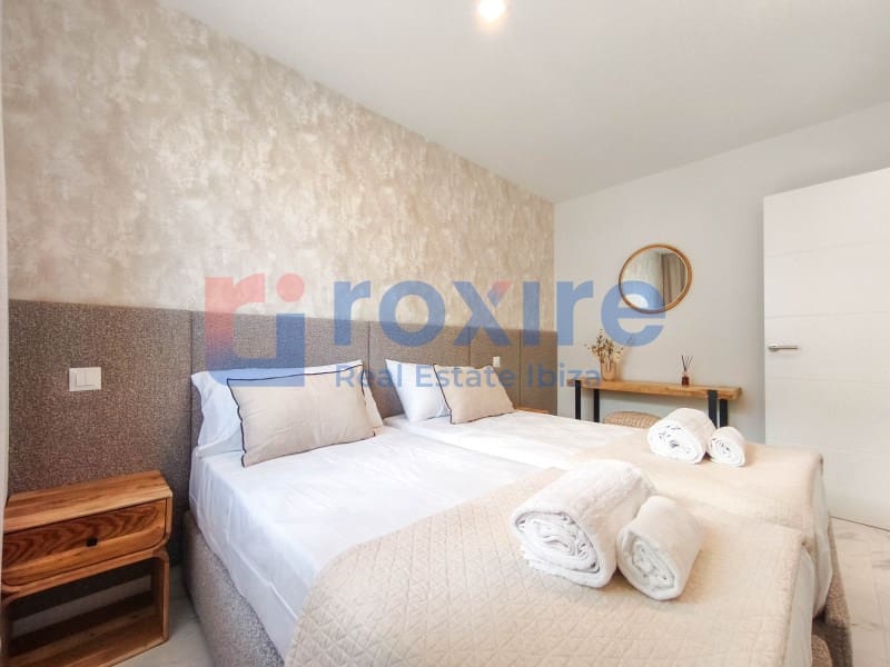 3 soverom Leilighet til leie i Ibiza by med svømmebasseng garasje - € 5 000 (Ref: 9774337)