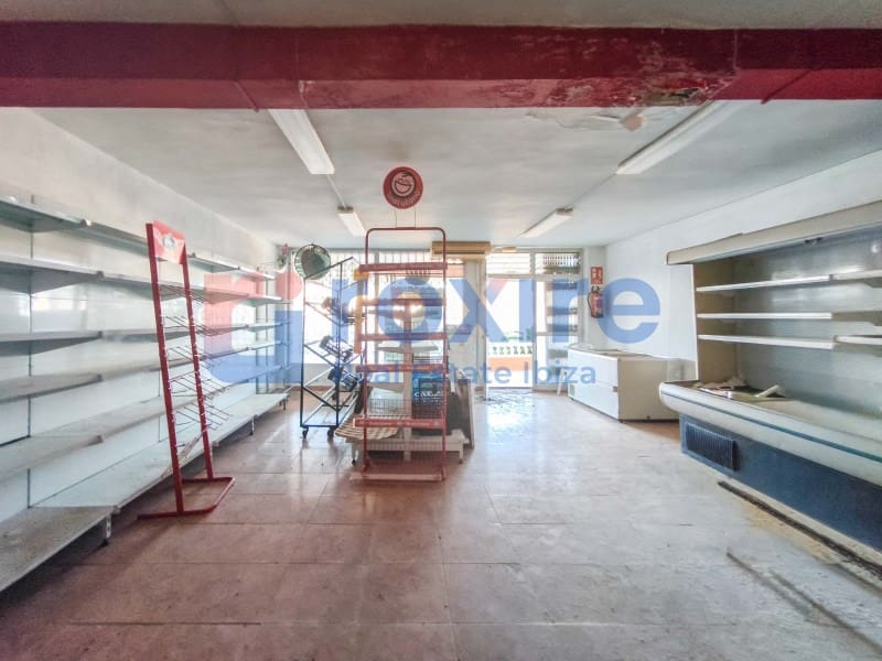 Commercial for rent in Santa Eulalia / Santa Eularia - € 900 (Ref: 9774340)