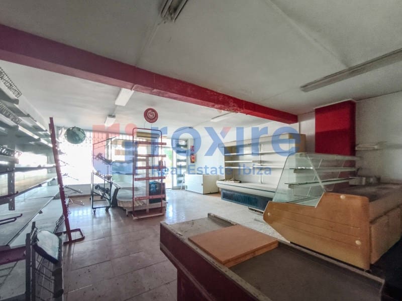 Commercial for rent in Santa Eulalia / Santa Eularia - € 900 (Ref: 9774340)