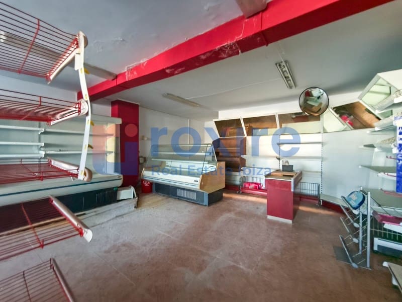 Commercial for rent in Santa Eulalia / Santa Eularia - € 900 (Ref: 9774340)