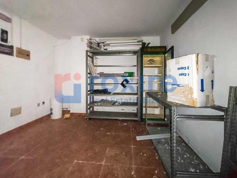 Commercial for rent in Santa Eulalia / Santa Eularia - € 900 (Ref: 9774340)