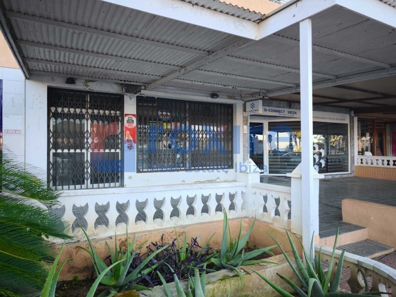 Commercial for rent in Santa Eulalia / Santa Eularia - € 900 (Ref: 9774340)