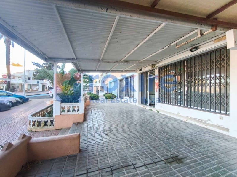 Commercial for rent in Santa Eulalia / Santa Eularia - € 900 (Ref: 9774340)