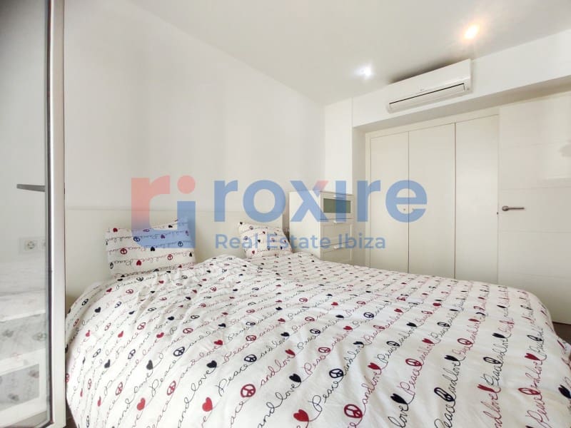 2 bedroom Flat for rent in Cala d'en Bou with pool garage - € 2,000 (Ref: 9774341)