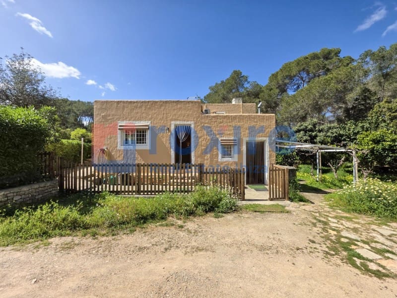 Finca/Casa Rural de 3 habitaciones en Sant Llorenç de Balafia en venta - 1.050.000 € (Ref: 9774342)