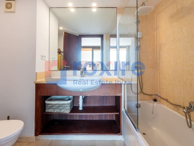 2 bedroom Apartment for sale in Ibiza / Eivissa town - € 435,000 (Ref: 9774343)