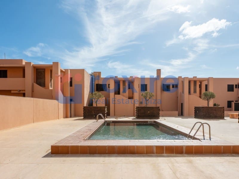 2 bedroom Apartment for sale in Ibiza / Eivissa town - € 435,000 (Ref: 9774343)