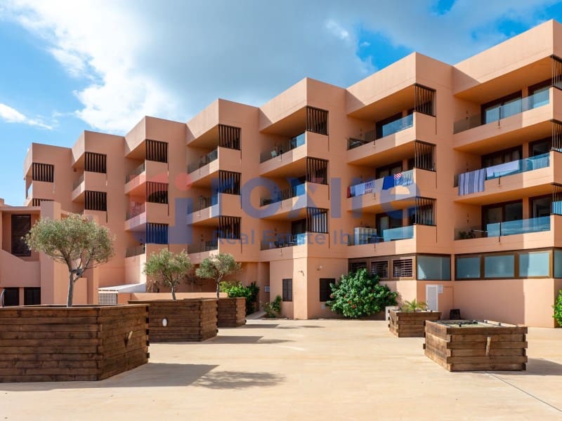 2 bedroom Apartment for sale in Ibiza / Eivissa town - € 435,000 (Ref: 9774343)