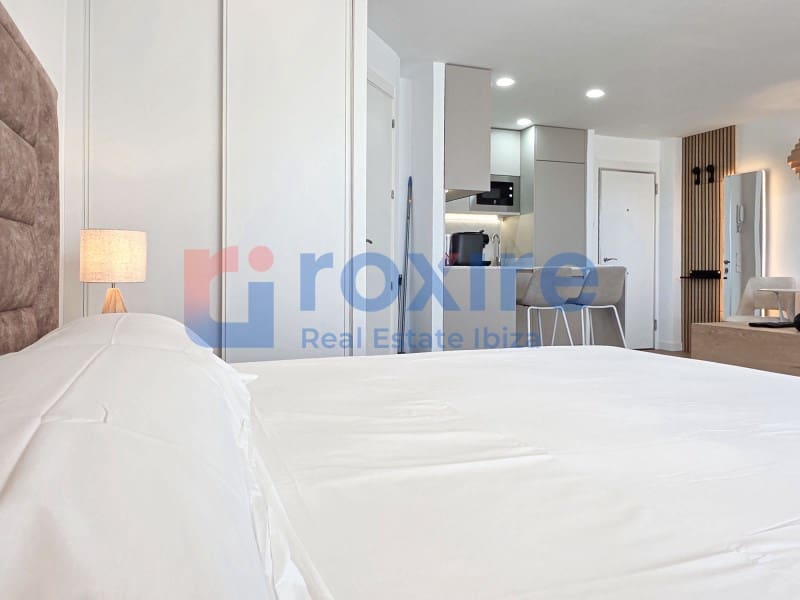 Studio for rent in Sant Antoni de Portmany - € 1,900 (Ref: 9774345)