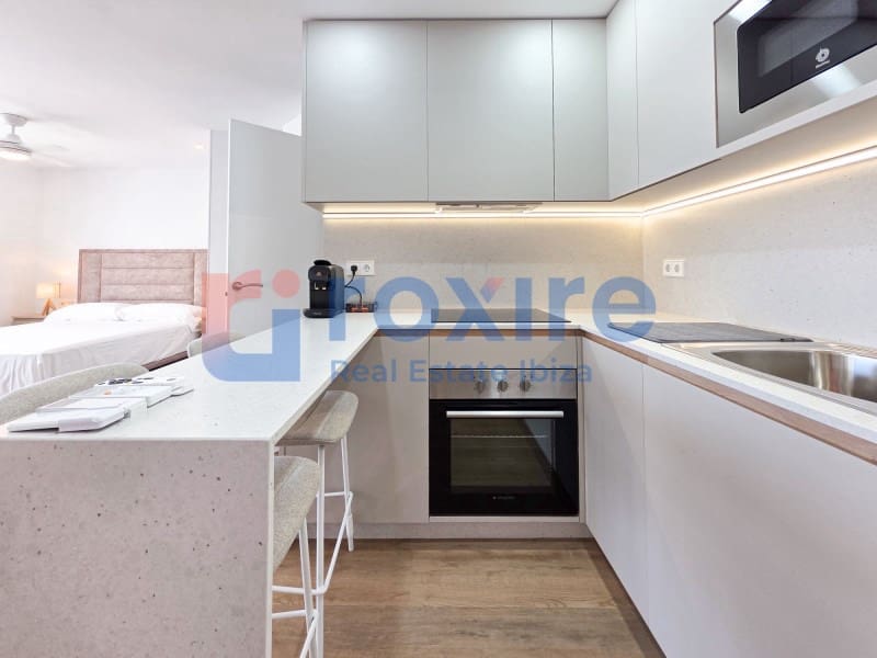 Studio for rent in Sant Antoni de Portmany - € 1,900 (Ref: 9774345)