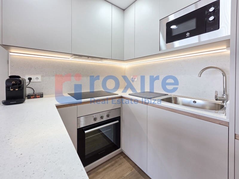 Studio for rent in Sant Antoni de Portmany - € 1,900 (Ref: 9774345)