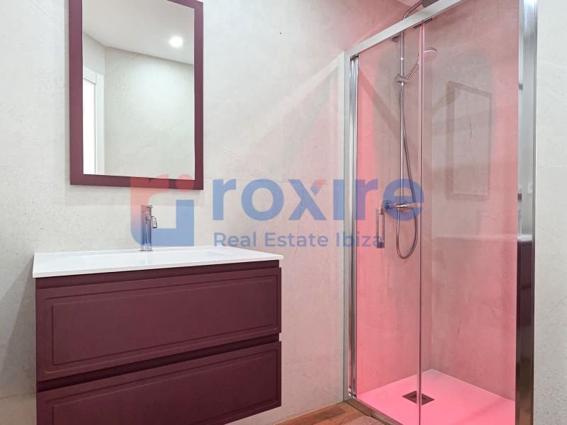 Studio for rent in Sant Antoni de Portmany - € 1,900 (Ref: 9774345)