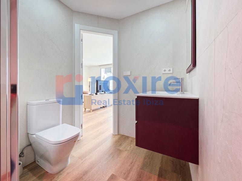 Studio for rent in Sant Antoni de Portmany - € 1,900 (Ref: 9774345)