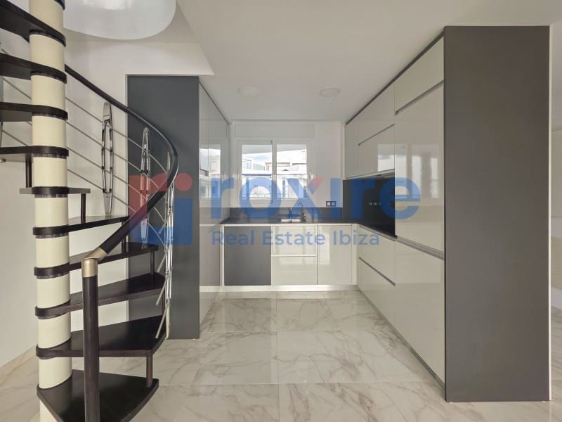 3 Zimmer Penthouse zu verkaufen in Cala d'en Bou mit Garage - 786.000 € (Ref: 9774346)