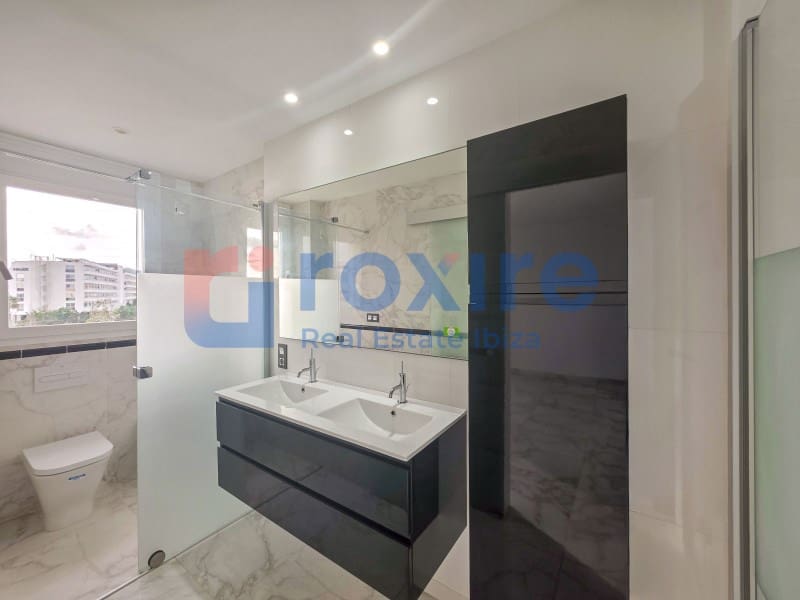 3 Zimmer Penthouse zu verkaufen in Cala d'en Bou mit Garage - 786.000 € (Ref: 9774346)