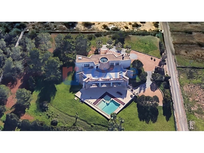 4 bedroom Villa for rent in Cala d'en Bou with pool - € 12,500 (Ref: 9774347)