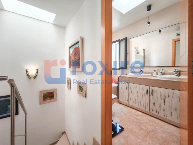 3 bedroom Townhouse for sale in Cala d'en Bou with pool garage - € 620,000 (Ref: 9774348)