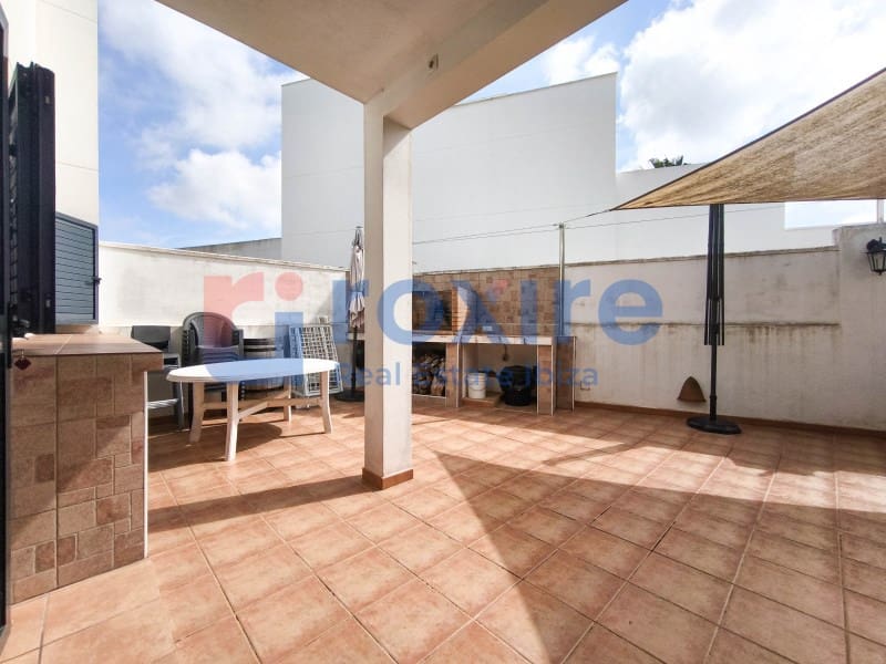 3 bedroom Townhouse for sale in Cala d'en Bou with pool garage - € 620,000 (Ref: 9774348)