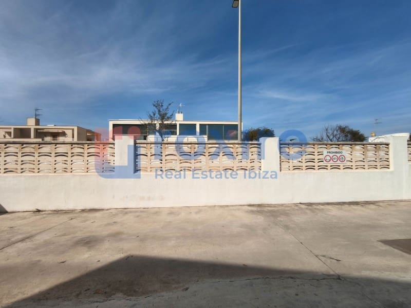 3 bedroom Townhouse for sale in Cala d'en Bou with pool garage - € 620,000 (Ref: 9774348)