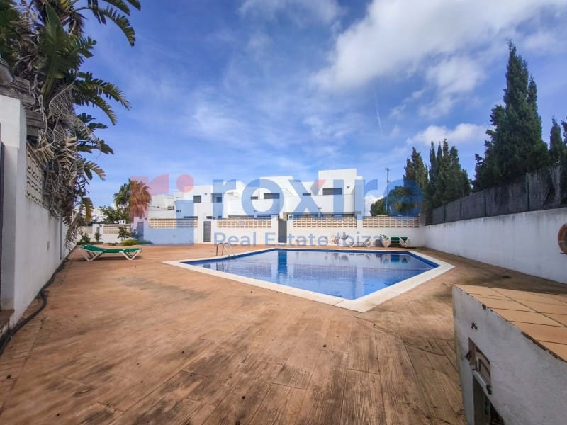 3 bedroom Townhouse for sale in Cala d'en Bou with pool garage - € 620,000 (Ref: 9774348)