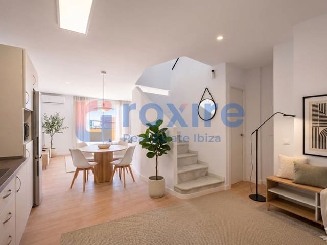 3 bedroom Apartment for sale in Playa d'en Bossa, San Jose / Sant Josep de Sa Talaia with garage - € 598,000 (Ref: 9774349)