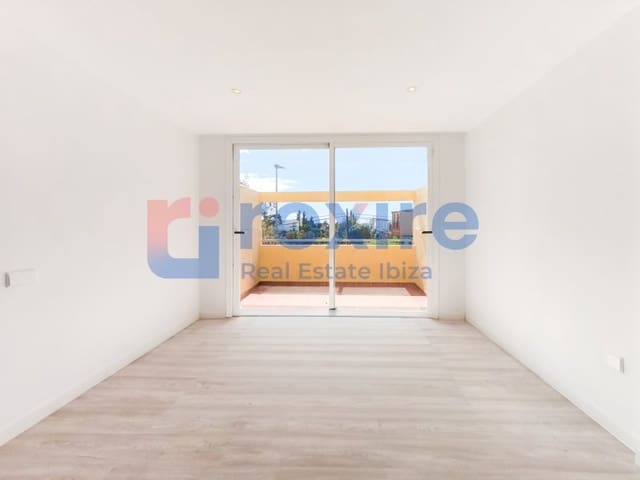 3 bedroom Apartment for sale in Playa d'en Bossa, San Jose / Sant Josep de Sa Talaia with garage - € 598,000 (Ref: 9774349)