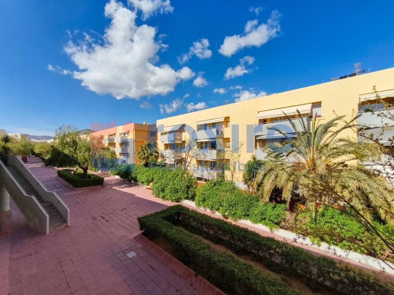 3 bedroom Apartment for sale in Playa d'en Bossa with garage - € 598,000 (Ref: 9774349)