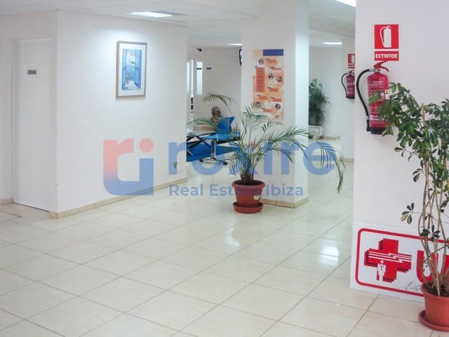 Commercieel te koop in Cala d'en Bou, San Jose / Sant Josep de Sa Talaia - € 800.000 (Ref: 9774352)