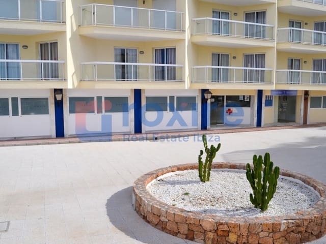 Commercieel te koop in Cala d'en Bou, San Jose / Sant Josep de Sa Talaia - € 800.000 (Ref: 9774352)