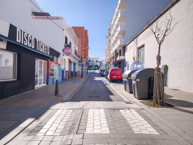 Kaupallinen myytävänä paikassa Sant Antoni de Portmany - 398 000 € (Ref: 9774354)