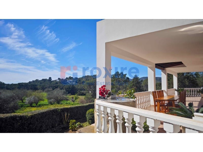 3 bedroom Villa for rent in Sant Antoni de Portmany with garage - € 5,500 (Ref: 9774355)