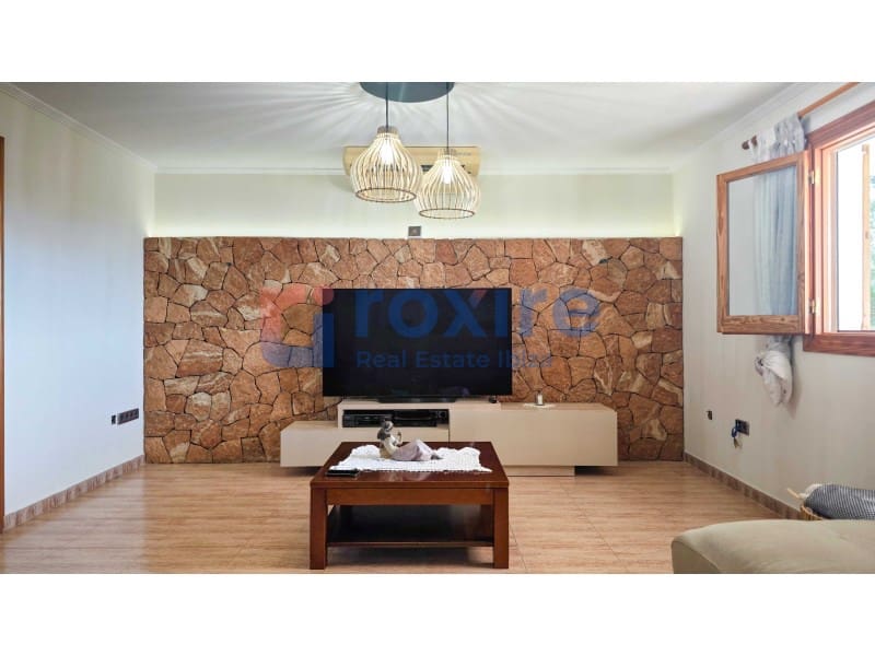 3 bedroom Villa for rent in Sant Antoni de Portmany with garage - € 5,500 (Ref: 9774355)