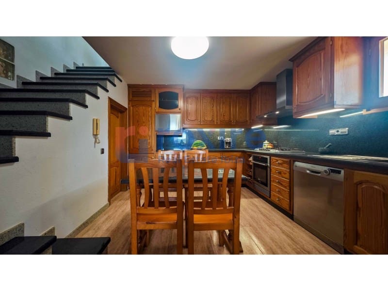 3 bedroom Villa for rent in Sant Antoni de Portmany with garage - € 5,500 (Ref: 9774355)