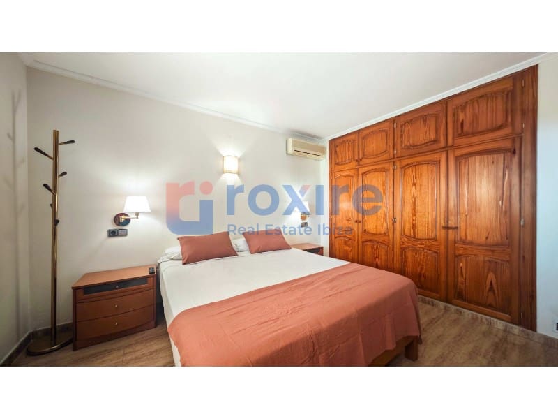 3 bedroom Villa for rent in Sant Antoni de Portmany with garage - € 5,500 (Ref: 9774355)