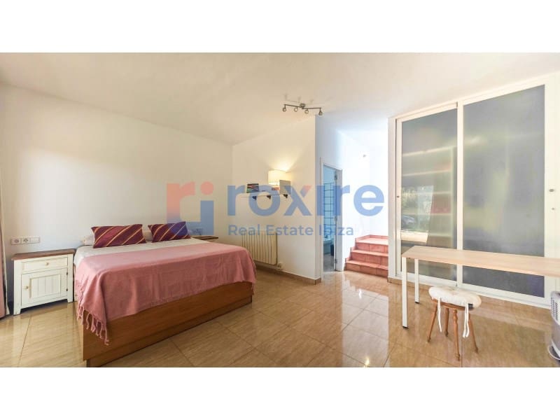 3 bedroom Villa for rent in Sant Antoni de Portmany with garage - € 5,500 (Ref: 9774355)