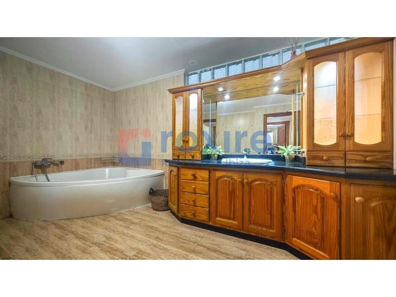 3 bedroom Villa for rent in Sant Antoni de Portmany with garage - € 5,500 (Ref: 9774355)