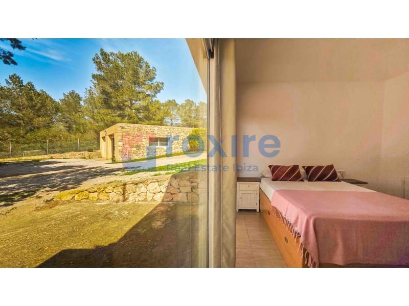 3 bedroom Villa for rent in Sant Antoni de Portmany with garage - € 5,500 (Ref: 9774355)