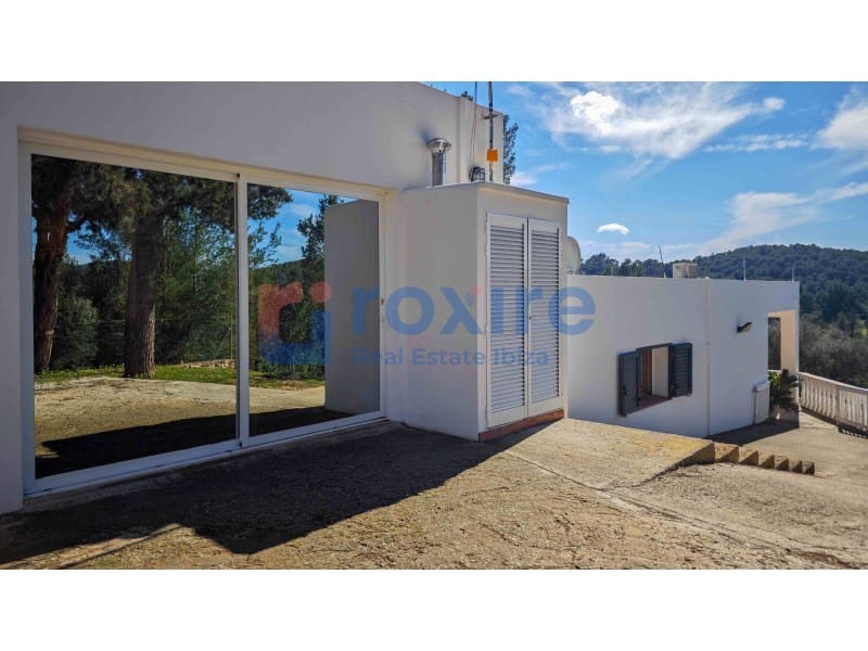 3 bedroom Villa for rent in Sant Antoni de Portmany with garage - € 5,500 (Ref: 9774355)