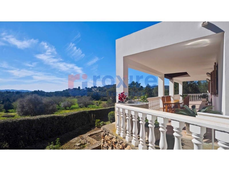 3 bedroom Villa for rent in Sant Antoni de Portmany with garage - € 5,500 (Ref: 9774355)