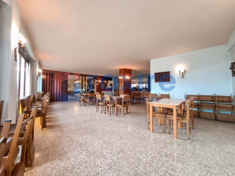 Restaurant/Bar for rent in Sant Antoni de Portmany - € 3,000 (Ref: 9774357)