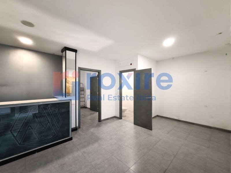 Commercial for rent in Sant Antoni de Portmany - € 2,000 (Ref: 9774358)