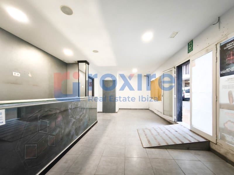 Commercial for rent in Sant Antoni de Portmany - € 2,000 (Ref: 9774358)