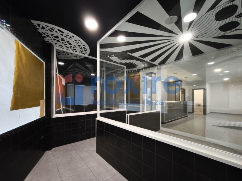 Commercial for rent in Sant Antoni de Portmany - € 2,000 (Ref: 9774358)