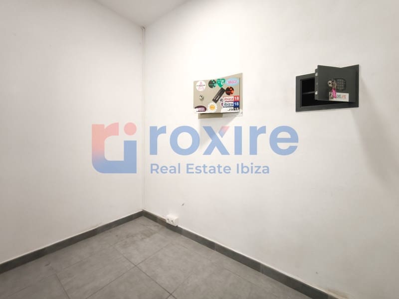 Commercial for rent in Sant Antoni de Portmany - € 2,000 (Ref: 9774358)