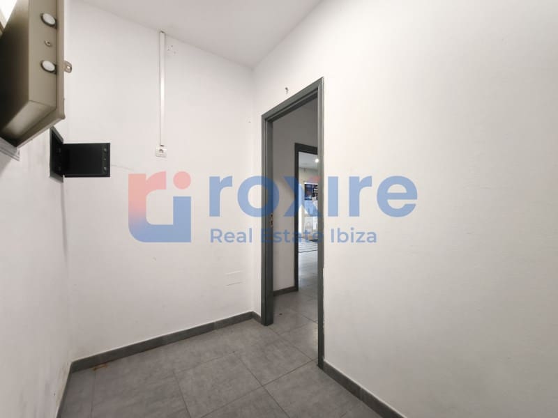 Commercial for rent in Sant Antoni de Portmany - € 2,000 (Ref: 9774358)