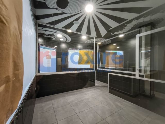 Kaupallinen vuokrattavana paikassa Sant Antoni de Portmany - 2 000 € (Ref: 9774358)